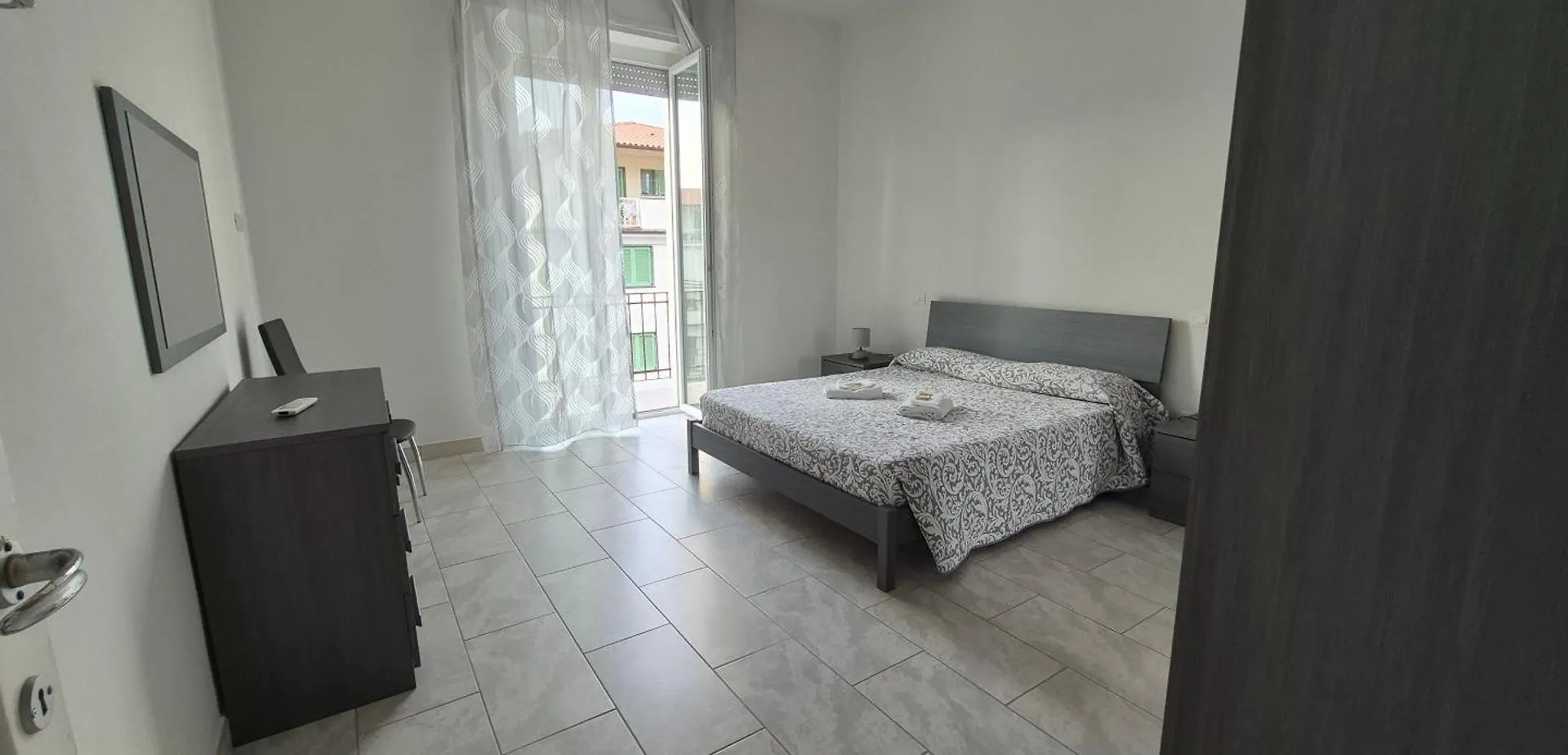 Eremare Casa Vacanza Marina di Massa Apartment