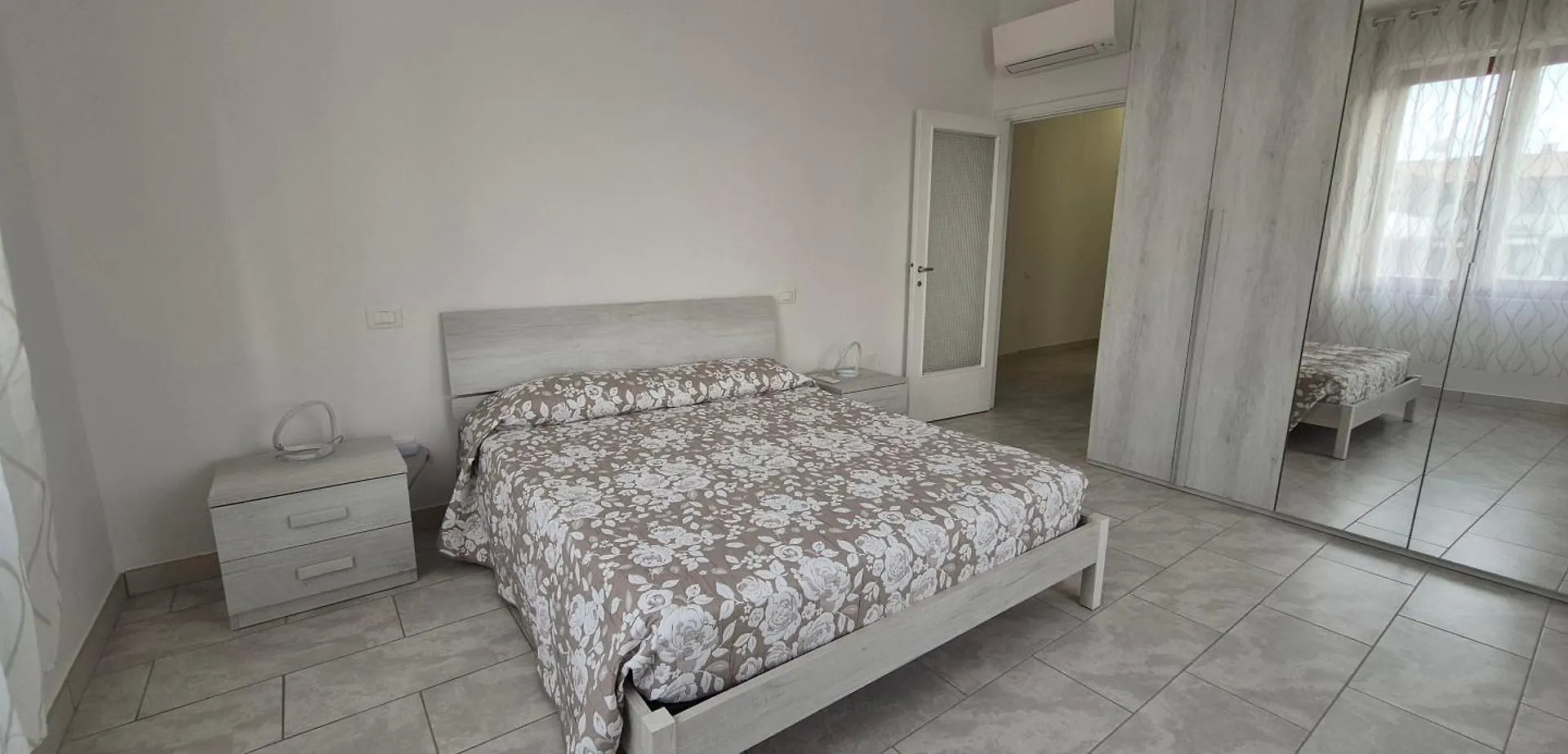 Eremare Casa Vacanza Marina di Massa Apartment