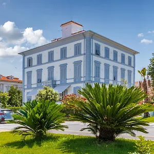 Tirreno Marina di Massa